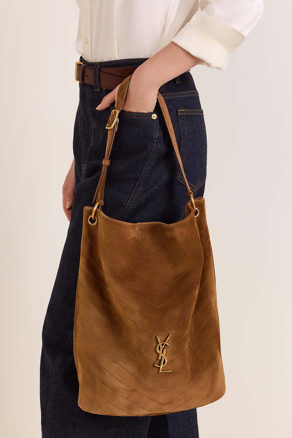 תמונת כל הלוק של תיק כתף ניקי סאפל